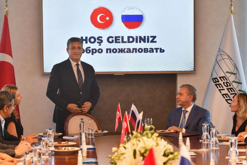 BAŞKAN BOZKURT, MOSKOVA HEYETİNİ MAKAMINDA AĞIRLADI